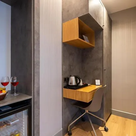 Platine Hotel 3*